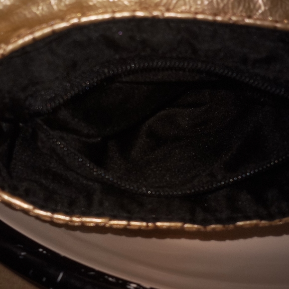 Gold Handbag - Picture 5 of 7